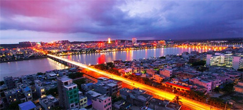 怎么经营椒点渔月酸菜鱼餐厅的加盟店