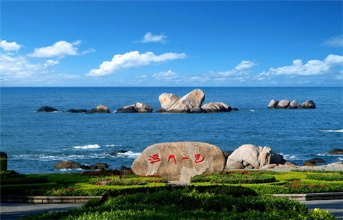 蛟河市鱼火锅开店是加盟还是自营好，加盟东升石锅鱼在蛟河市开店需要注意些什