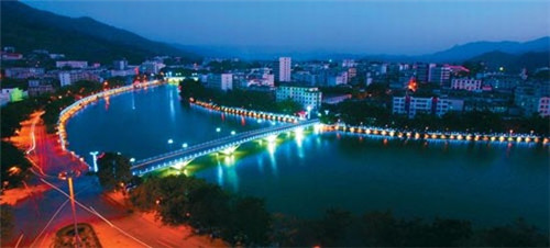 尊敬的意思是什么意思（尊敬指的是什么意思）